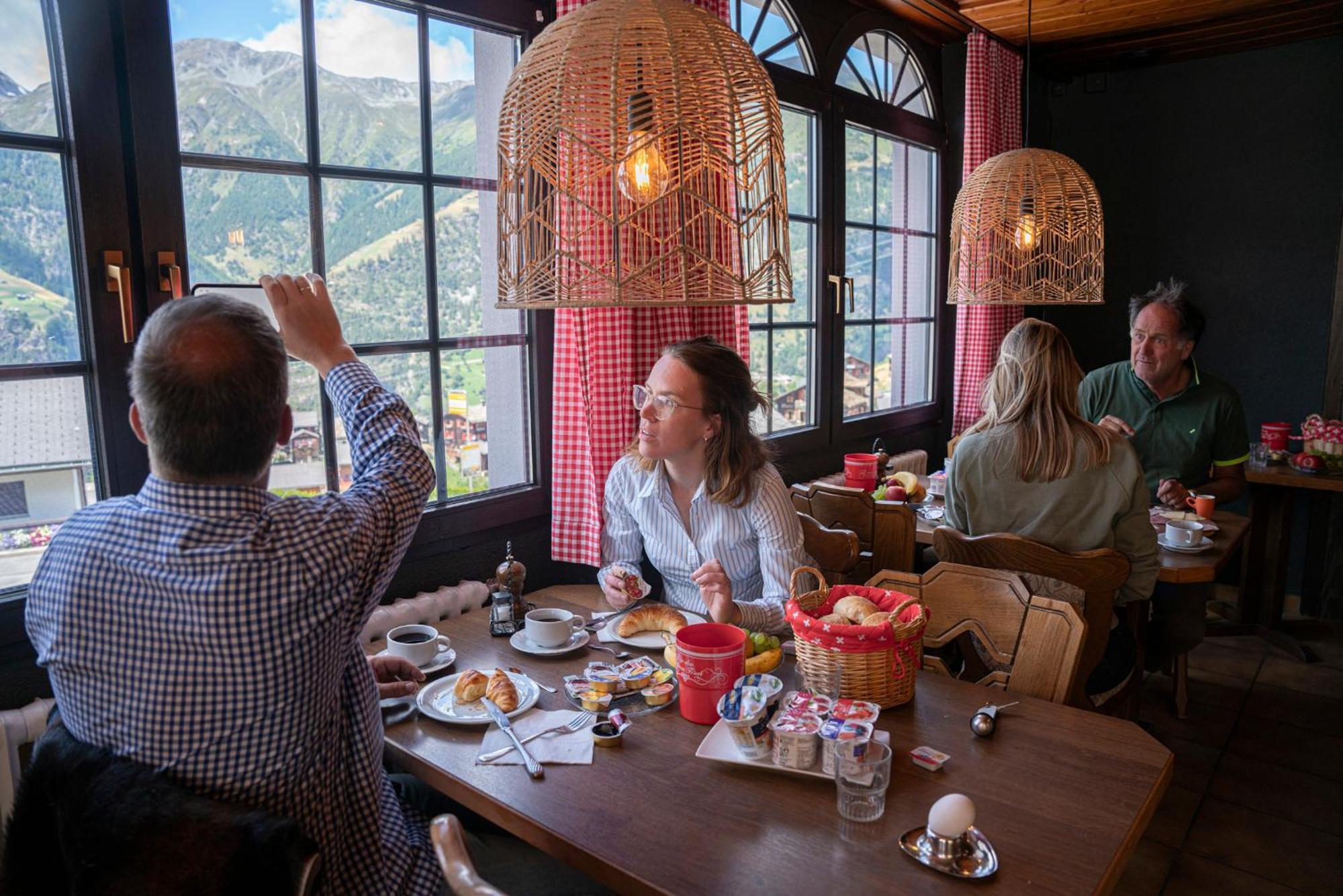 Alte Bock 2.0 Bed and Breakfast Grächen Eksteriør billede